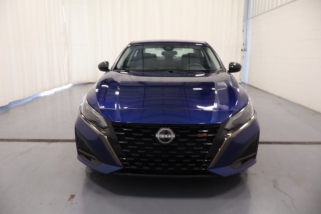 2024 Nissan Altima 2.5 SR photo 3