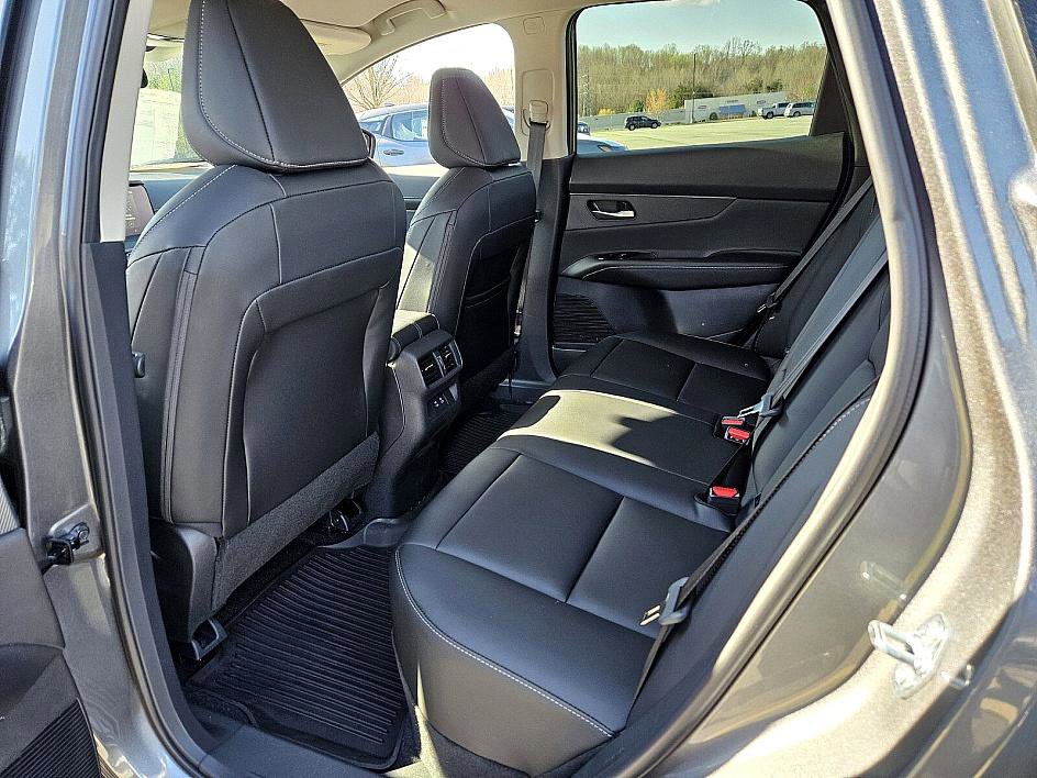 2025 Nissan Murano SV photo 8