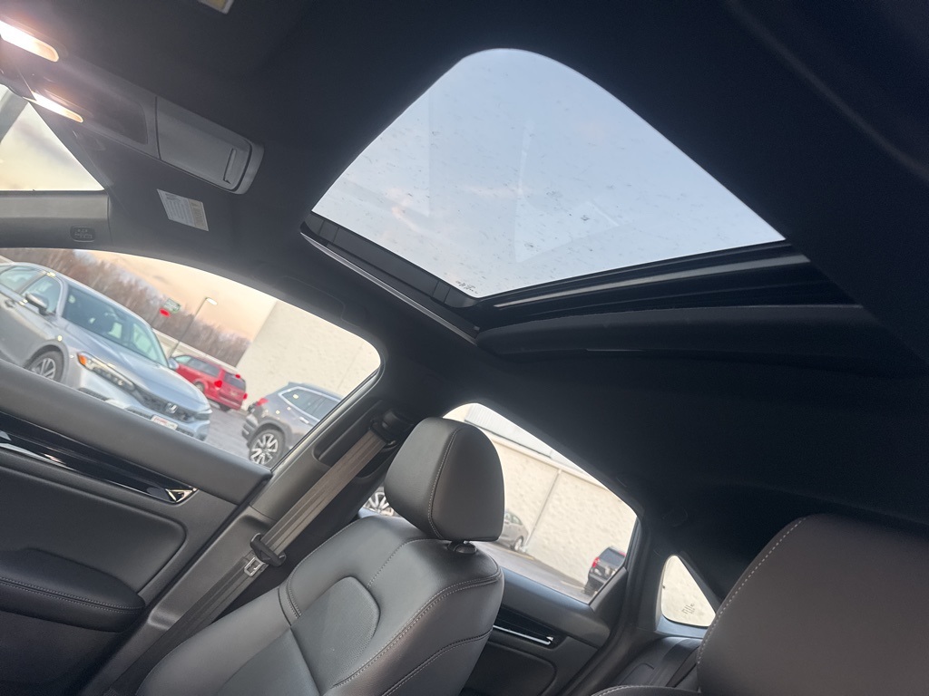 2025 Honda Civic Hybrid Sport Touring photo 4