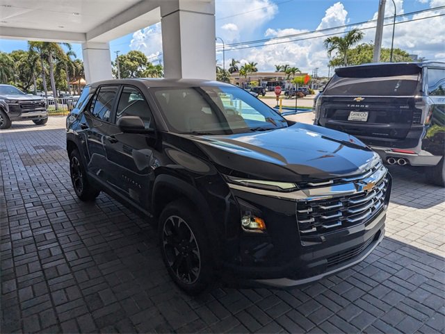 2026 Chevrolet Equinox LT photo 2