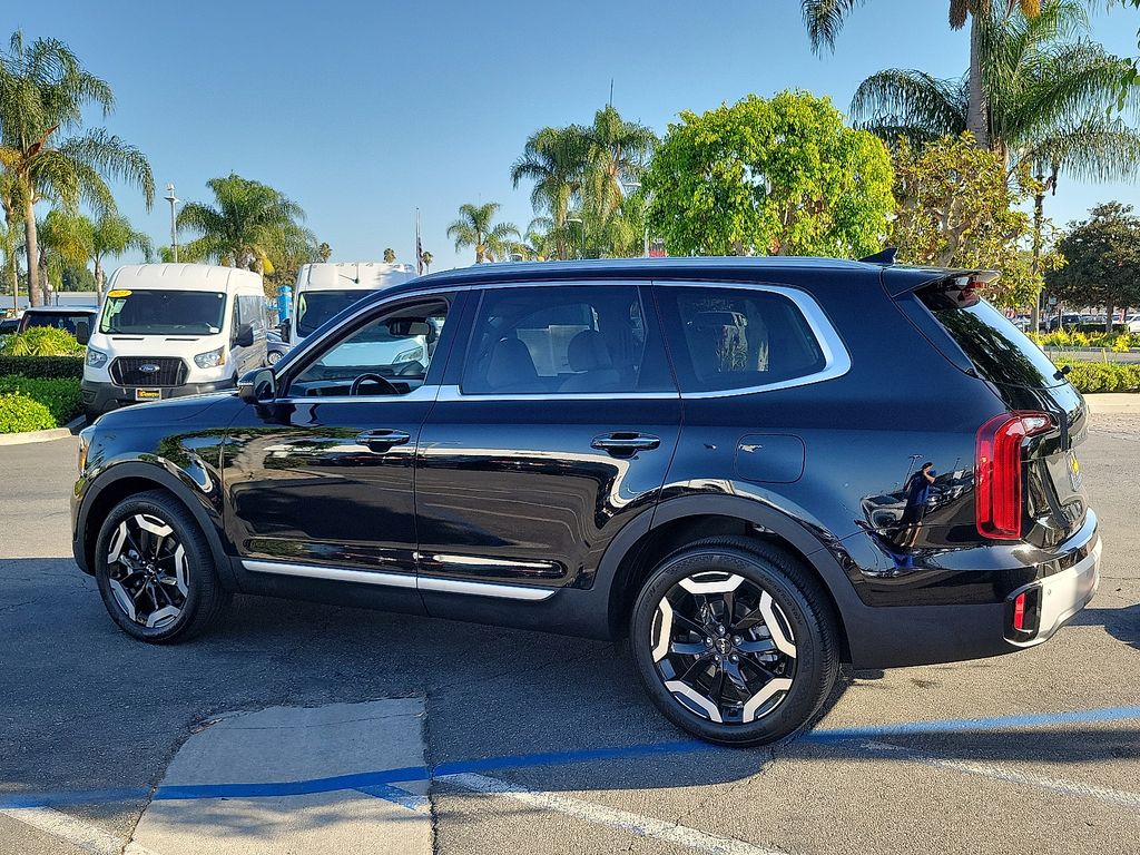 2023 Kia Telluride S photo 22