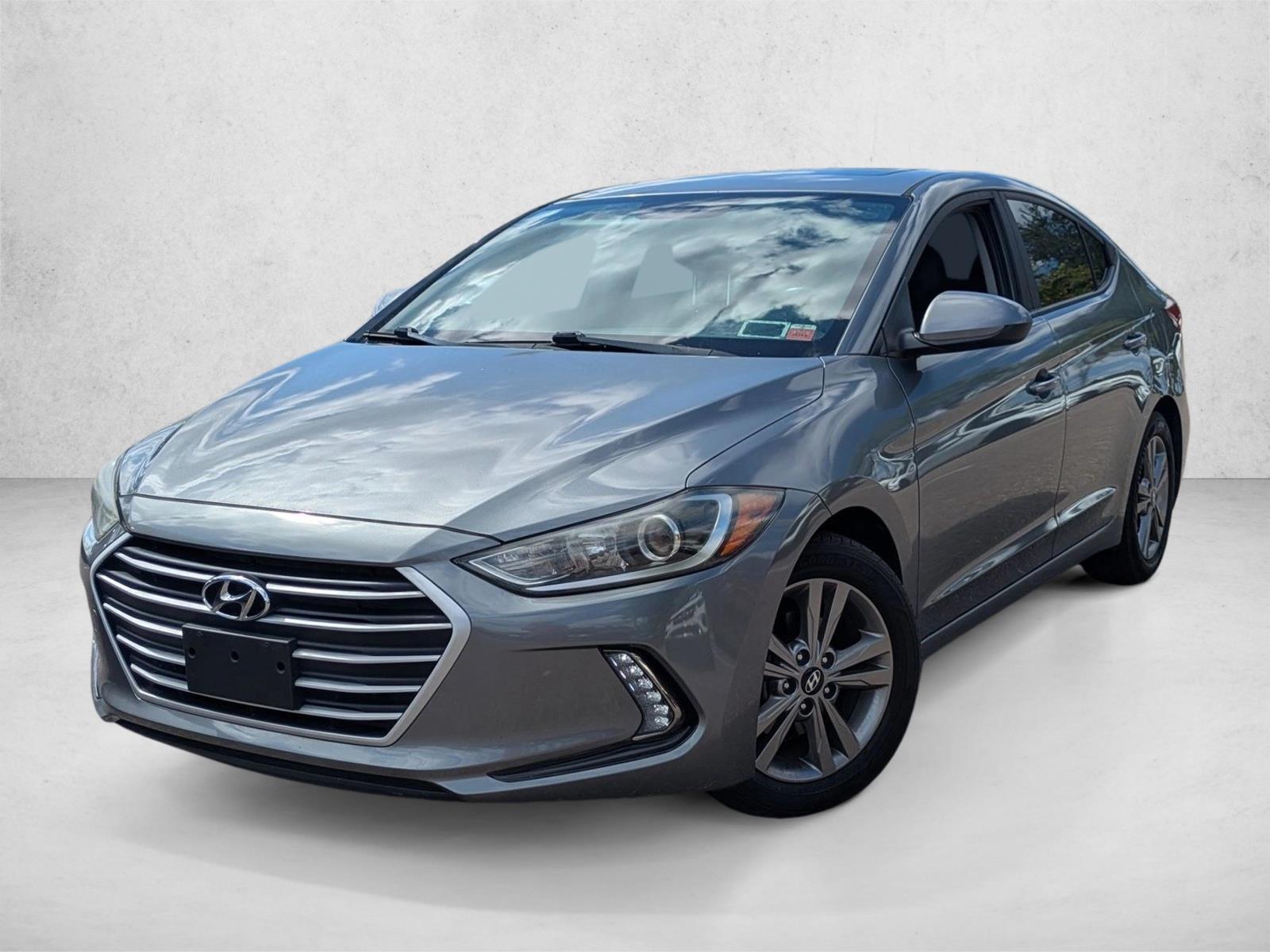 2017 Hyundai Elantra Value Edition photo 2