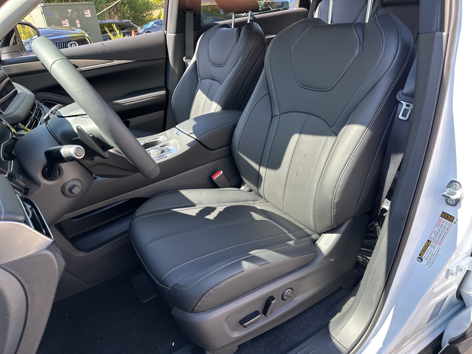 2026 Infiniti QX60 Luxe AWD photo 22