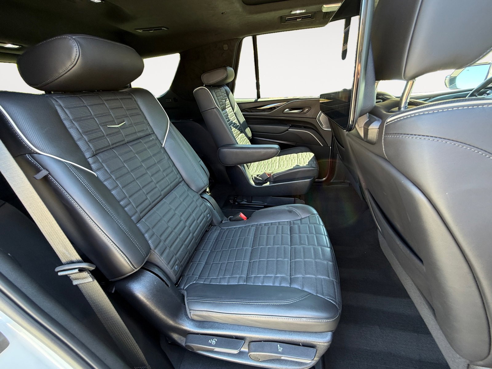 2023 Cadillac Escalade V-Series photo 18