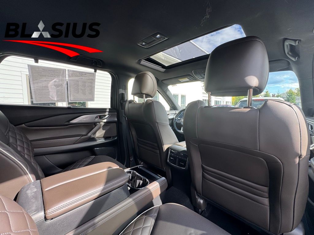 2021 Mazda CX-9 Signature photo 12