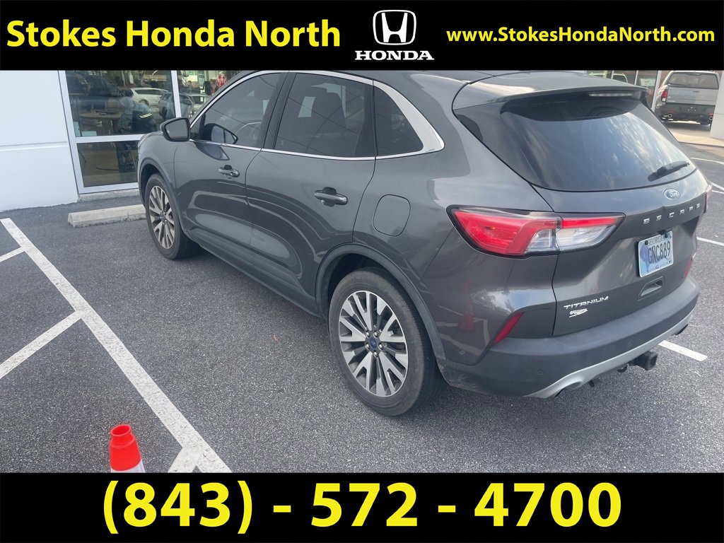 2020 Ford Escape Titanium photo 3