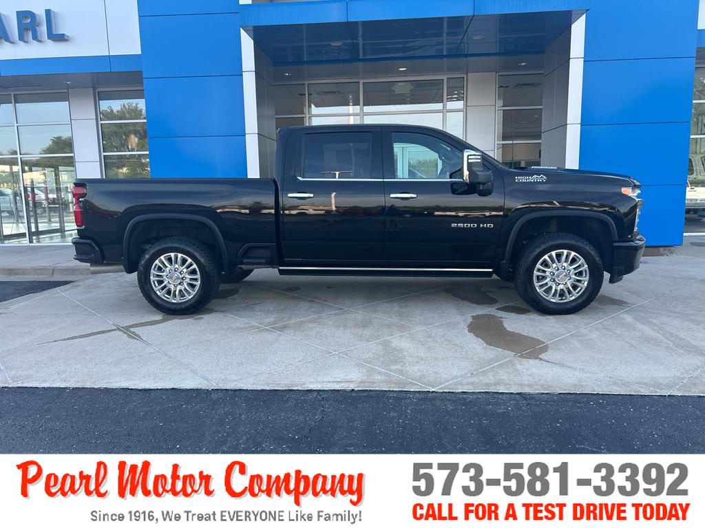 2023 Chevrolet Silverado 2500HD High Country photo 3