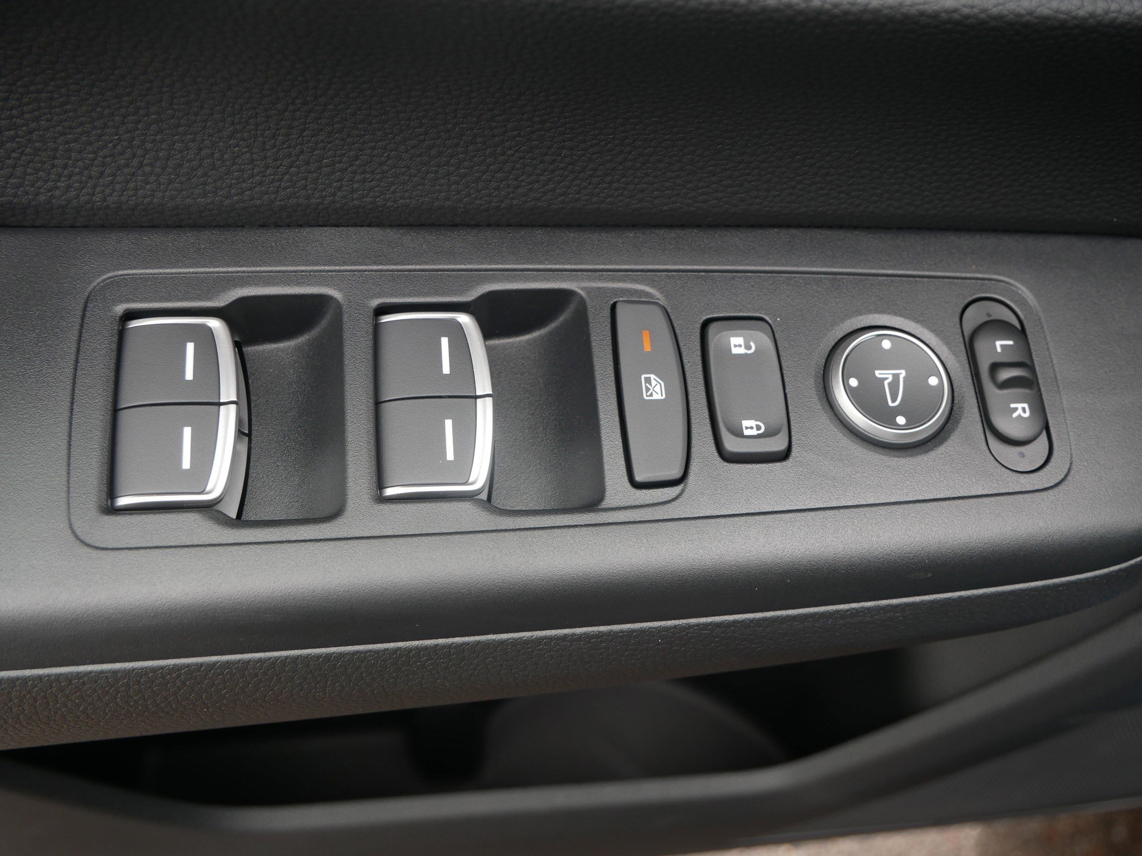2026 Honda CR-V Hybrid Sport Touring photo 15