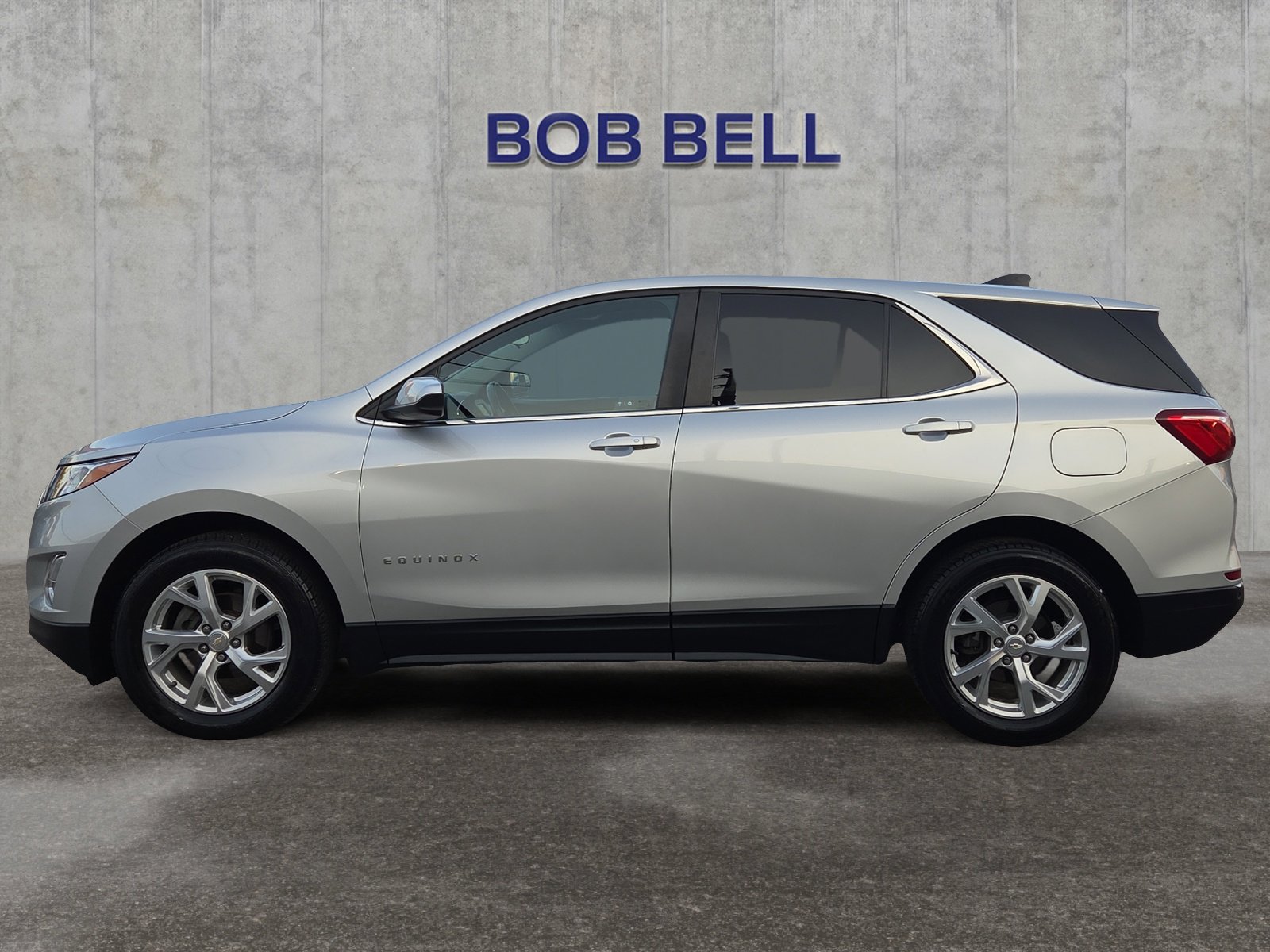 2021 Chevrolet Equinox LT photo 2
