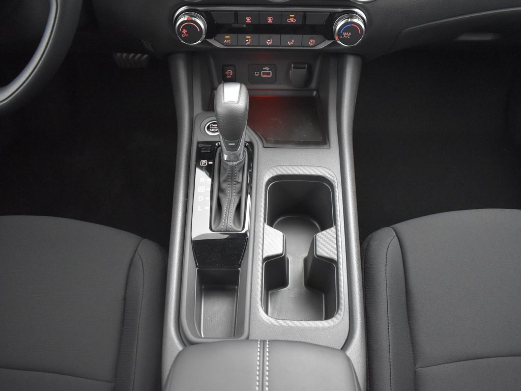 2025 Nissan Sentra S photo 9