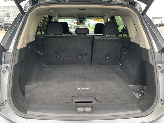 2024 Nissan Rogue SV photo 25