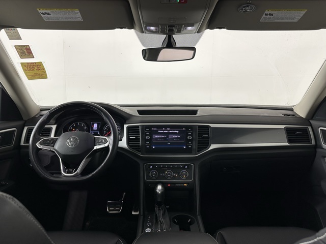 2021 Volkswagen Atlas V6 SE Technology R-Line photo 3