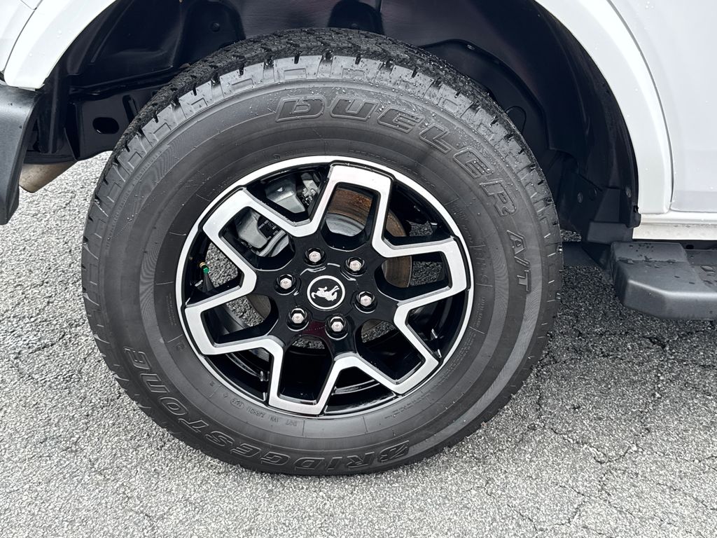 2024 Ford Bronco Outer Banks photo 16