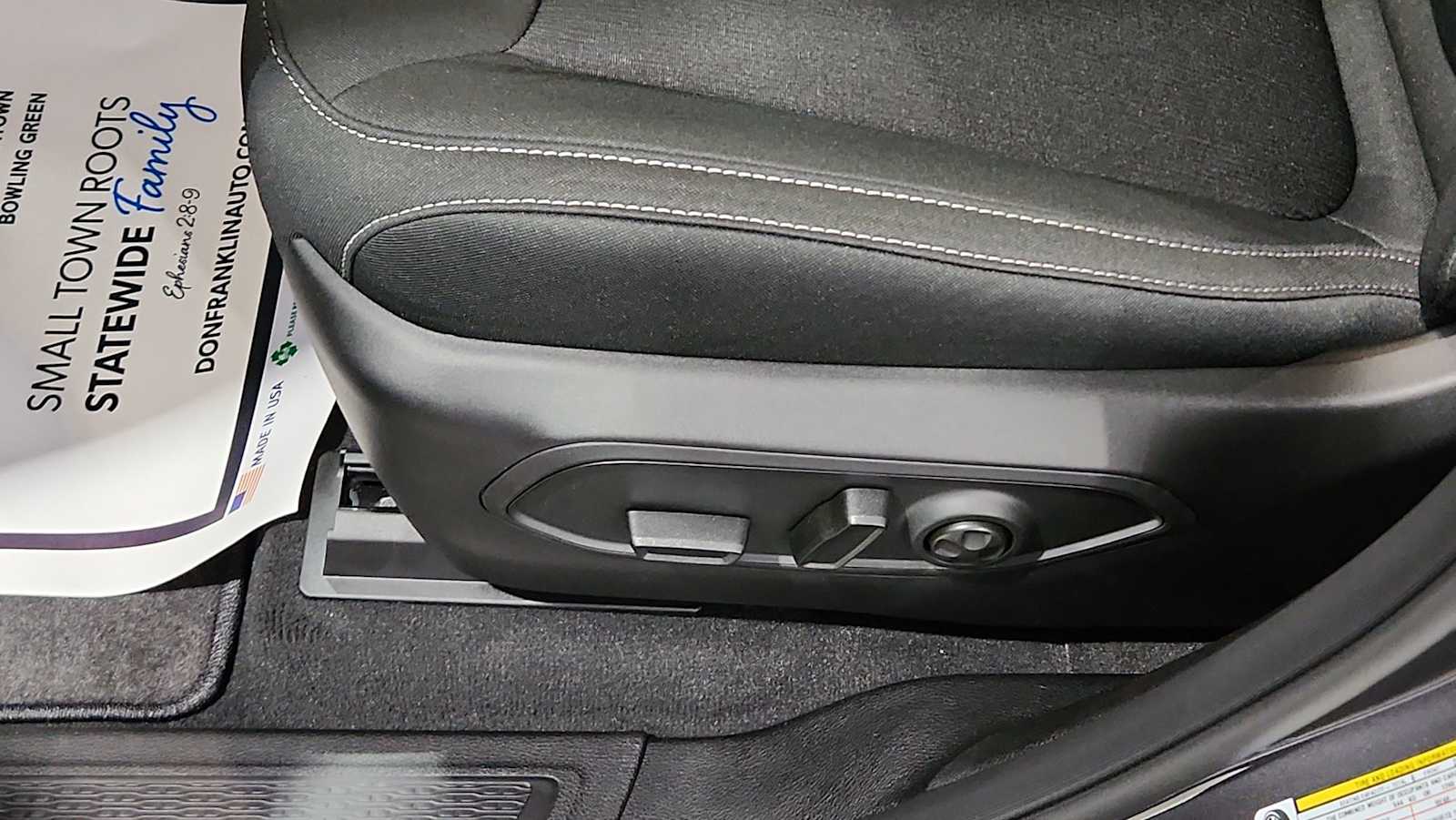 2025 Jeep Grand Cherokee Laredo X photo 15