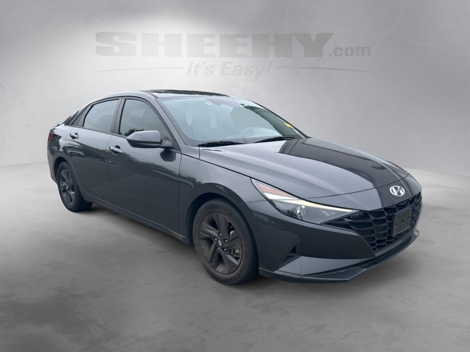 2021 Hyundai Elantra SEL photo 2