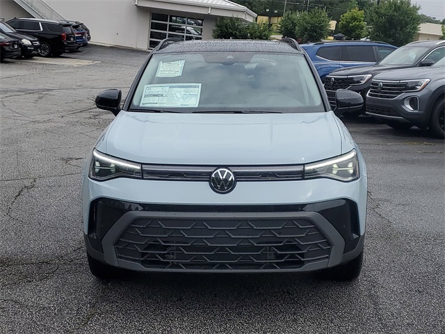 2025 Volkswagen Taos SE photo 2
