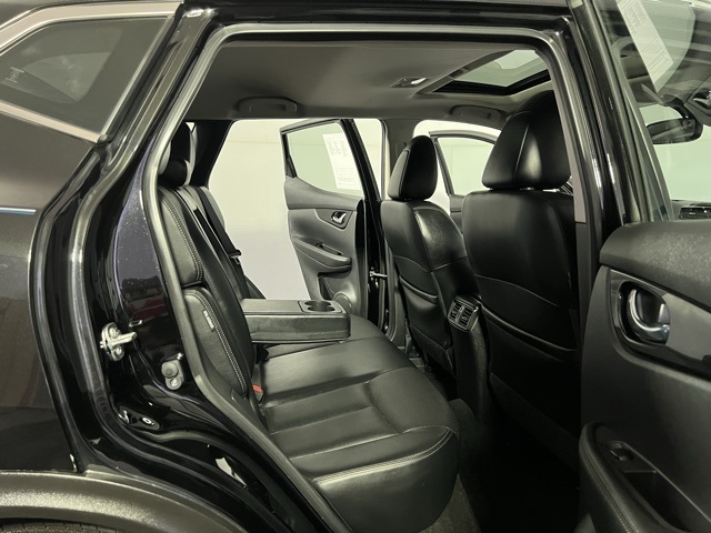 2022 Nissan Rogue Sport SL photo 25
