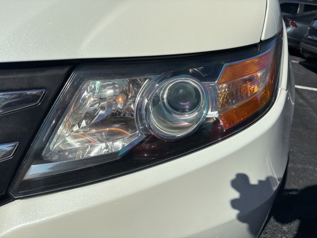 2016 Honda Odyssey Touring Elite photo 9