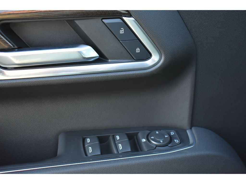 2025 Chevrolet Silverado 1500 LT photo 20