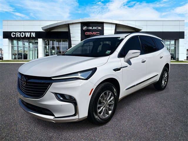 2024 Buick Enclave Essence's photo