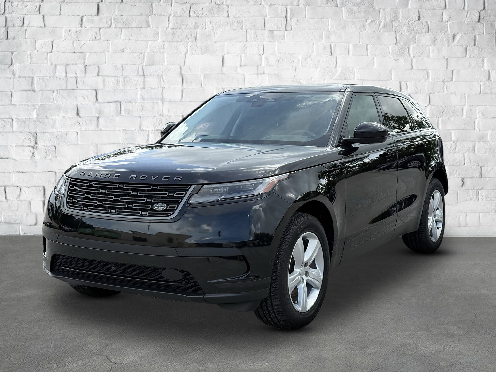 2025 Land Rover Range Rover Velar S Velar photo 2