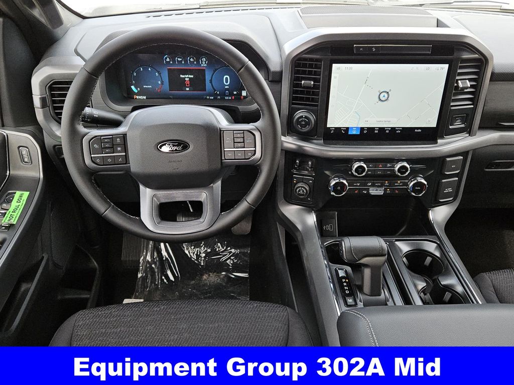 2025 Ford F-150 XLT photo 4
