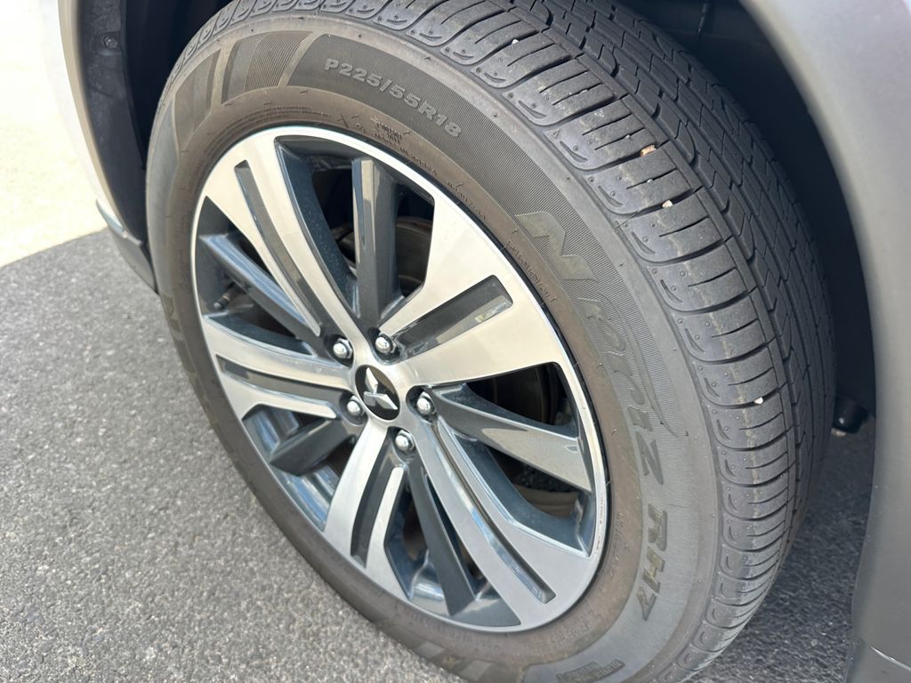 2024 Mitsubishi Outlander Sport SEL photo 21