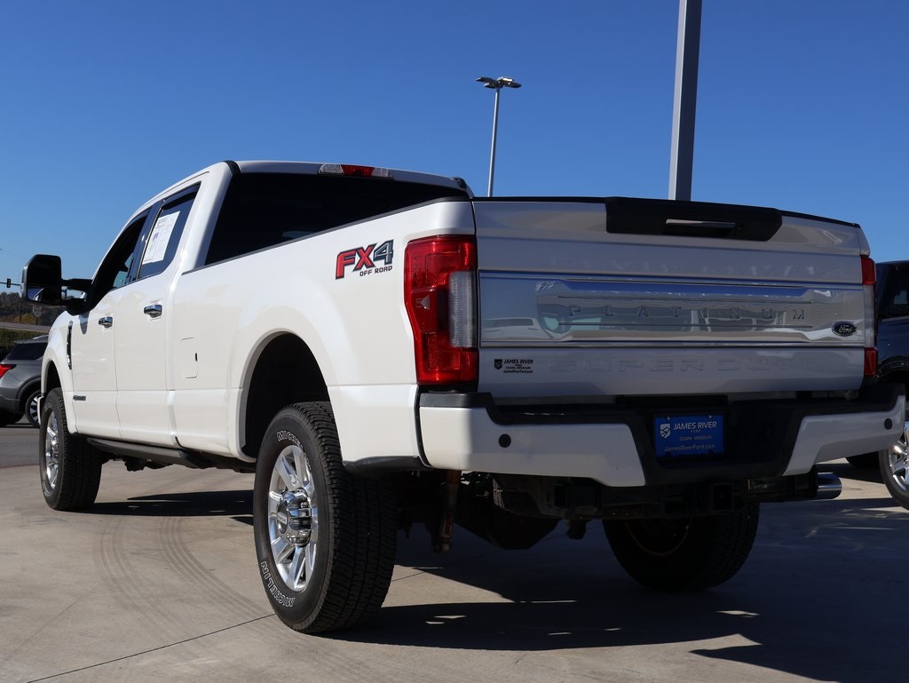 2017 Ford F-350 Platinum photo 3