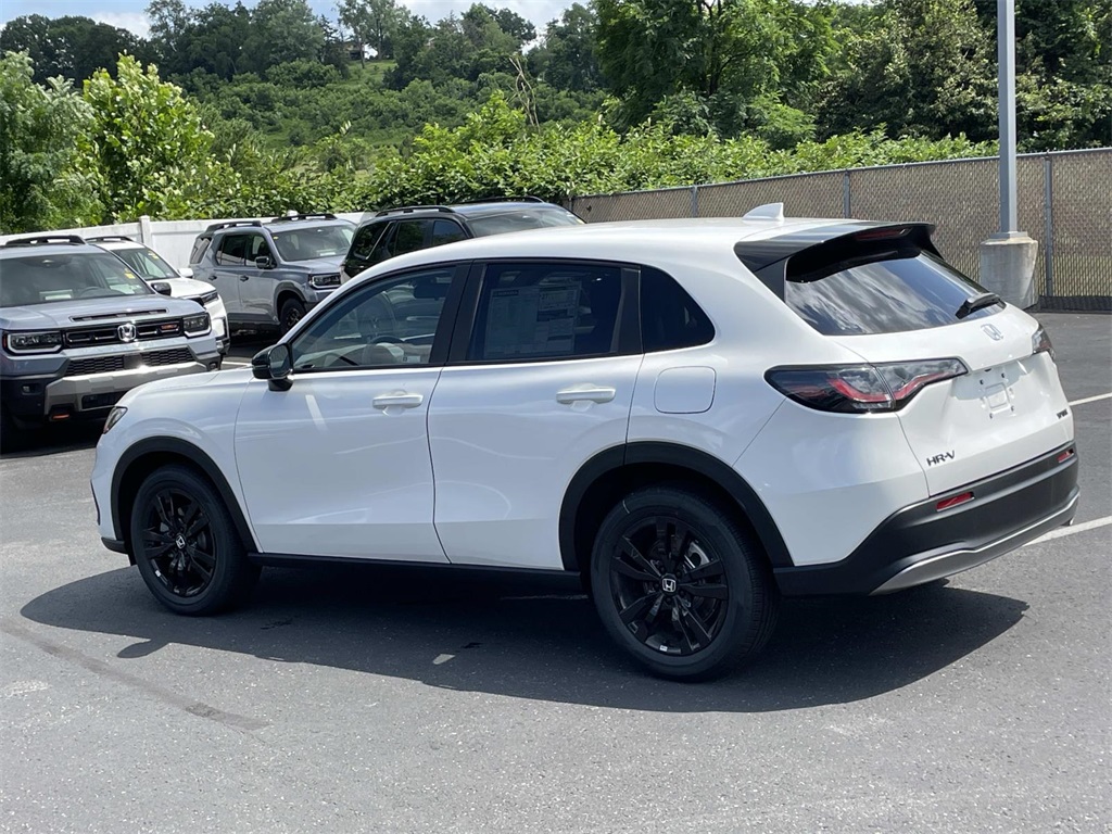 2026 Honda HR-V Sport photo 5