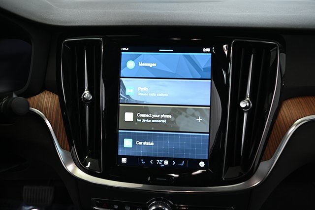 2024 Volvo S60 B5 Plus photo 4