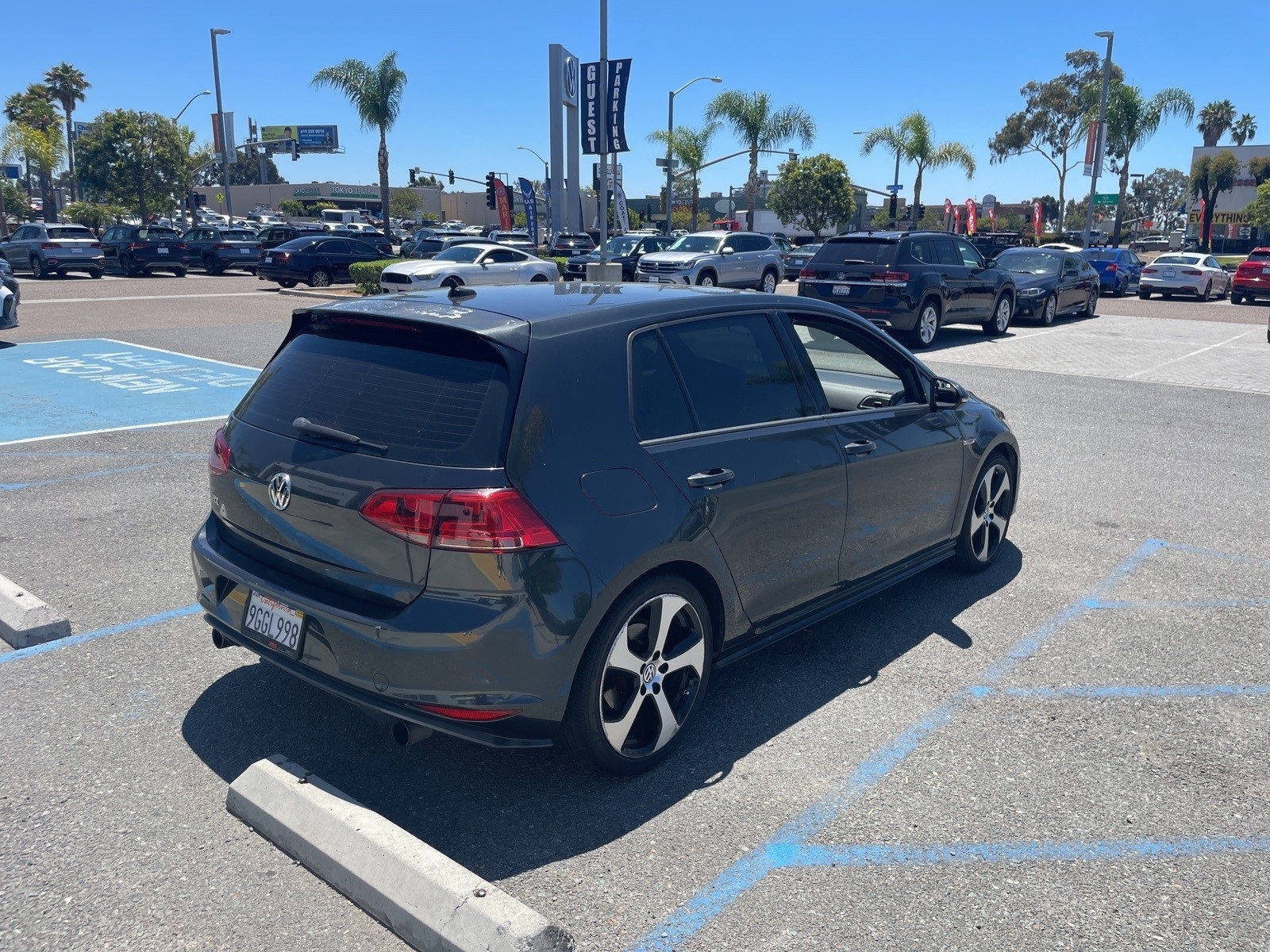 2016 Volkswagen Golf GTI S photo 4