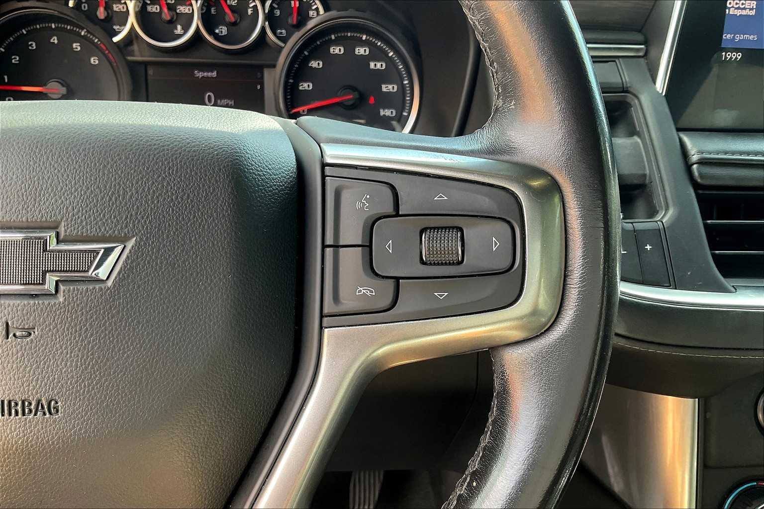 2021 Chevrolet Suburban Z71 photo 17