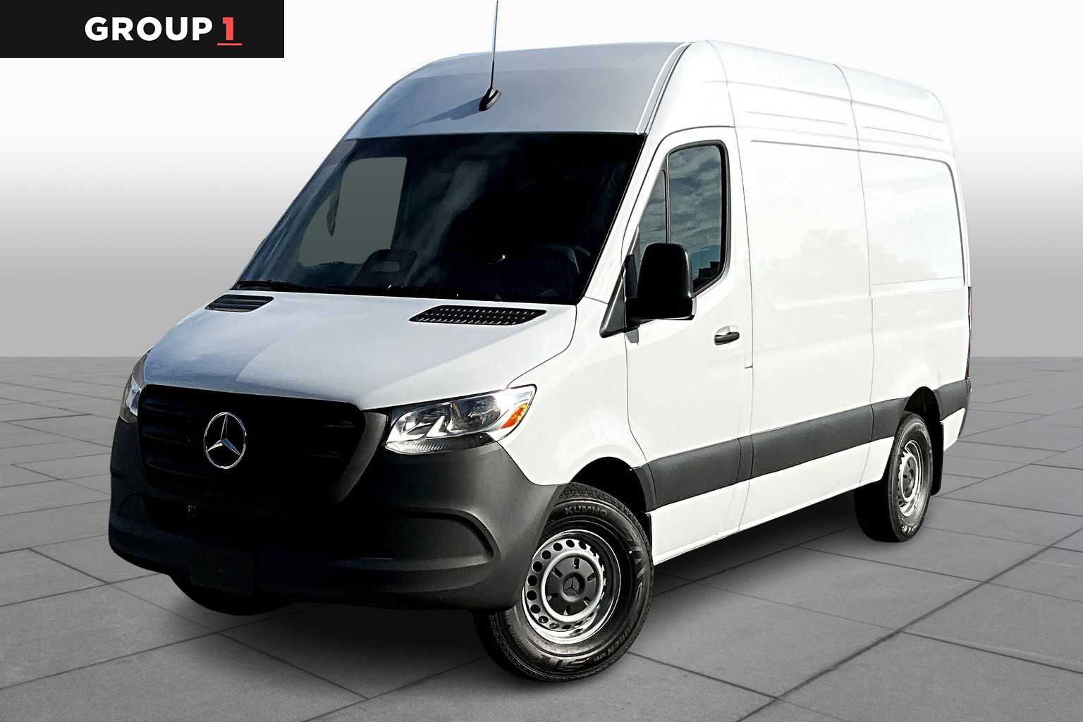 2025 Mercedes-Benz Sprinter Cargo Van Base's photo