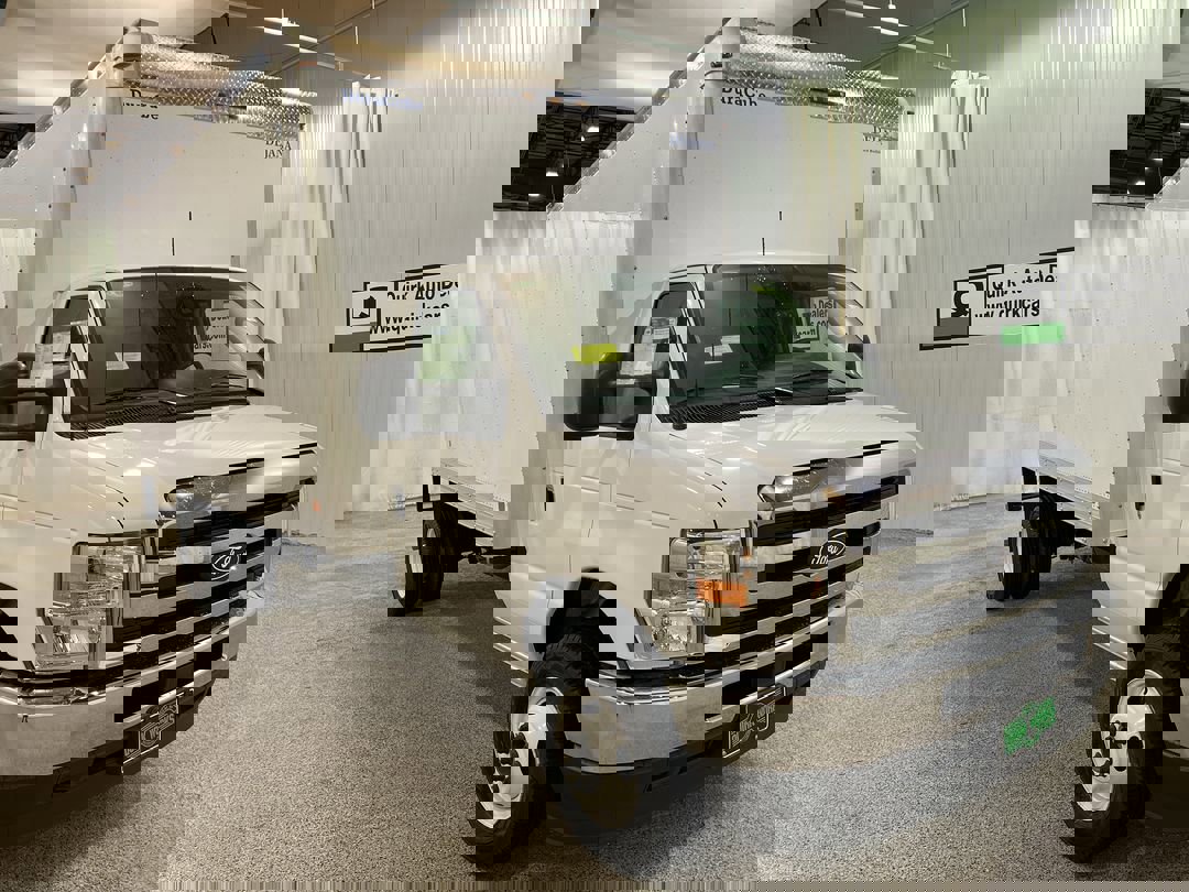 2026 Ford E-Series Cutaway Base's photo