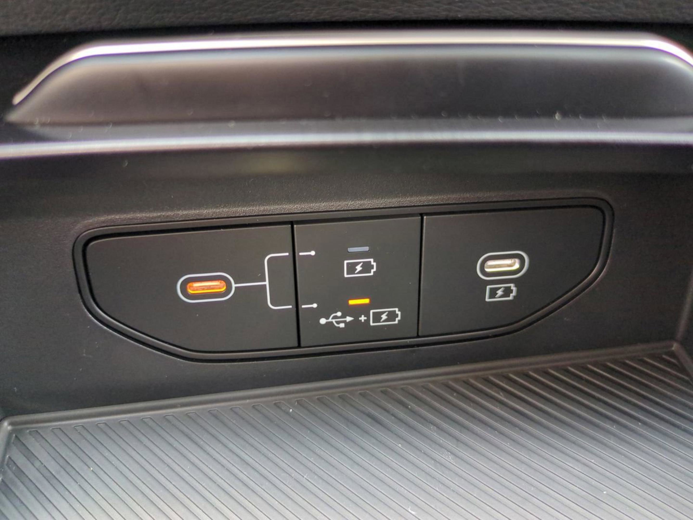2026 Kia Sportage Hybrid LX photo 14