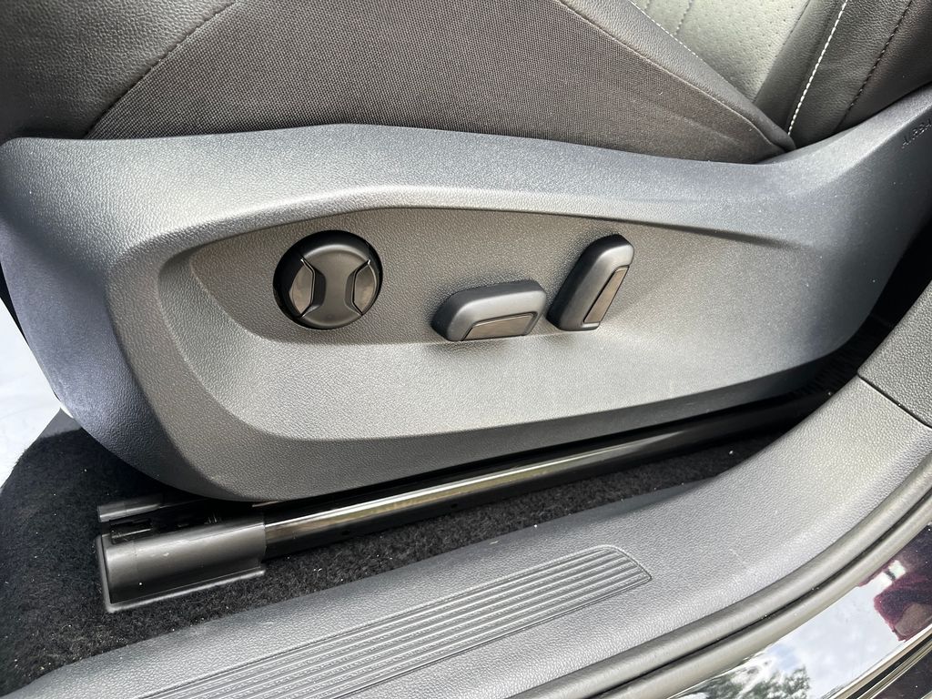 2022 Volkswagen Tiguan SE photo 4
