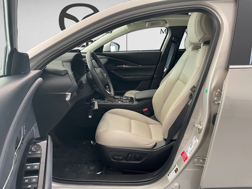 2022 Mazda CX-30 2.5 S Preferred photo 8