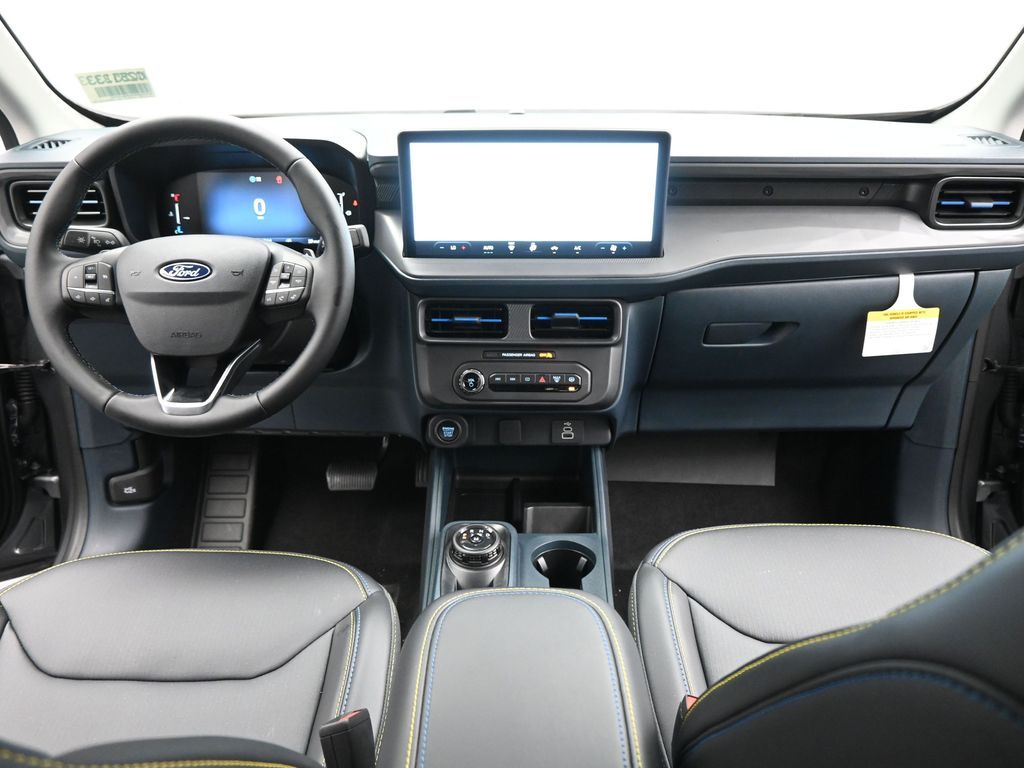 2025 Ford Maverick photo 17