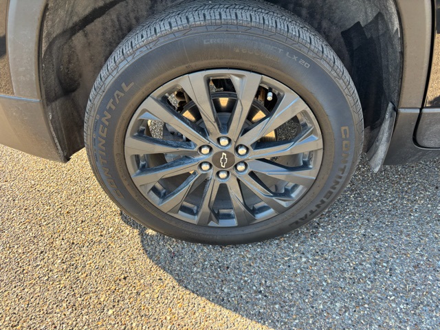 2023 Chevrolet Traverse RS photo 2