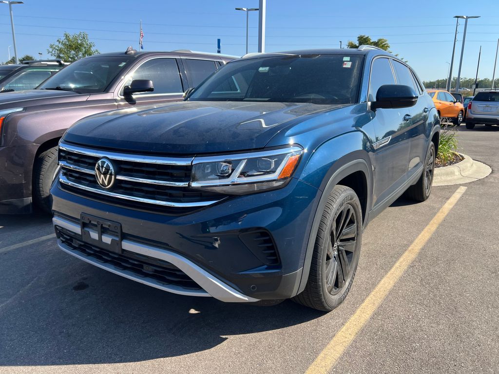 2022 Volkswagen Atlas Cross Sport SE Technology photo 3