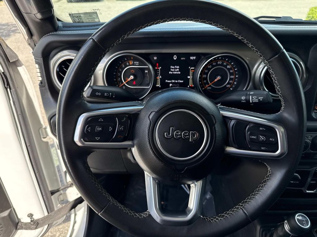 2023 Jeep Gladiator Overland photo 32