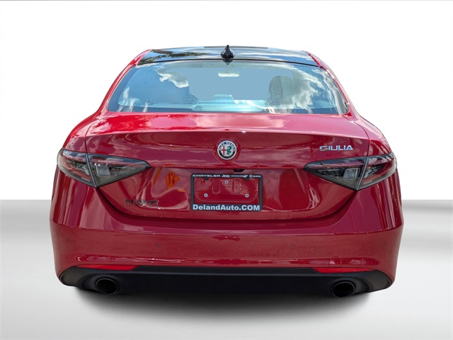 2024 Alfa Romeo Giulia Ti photo 4