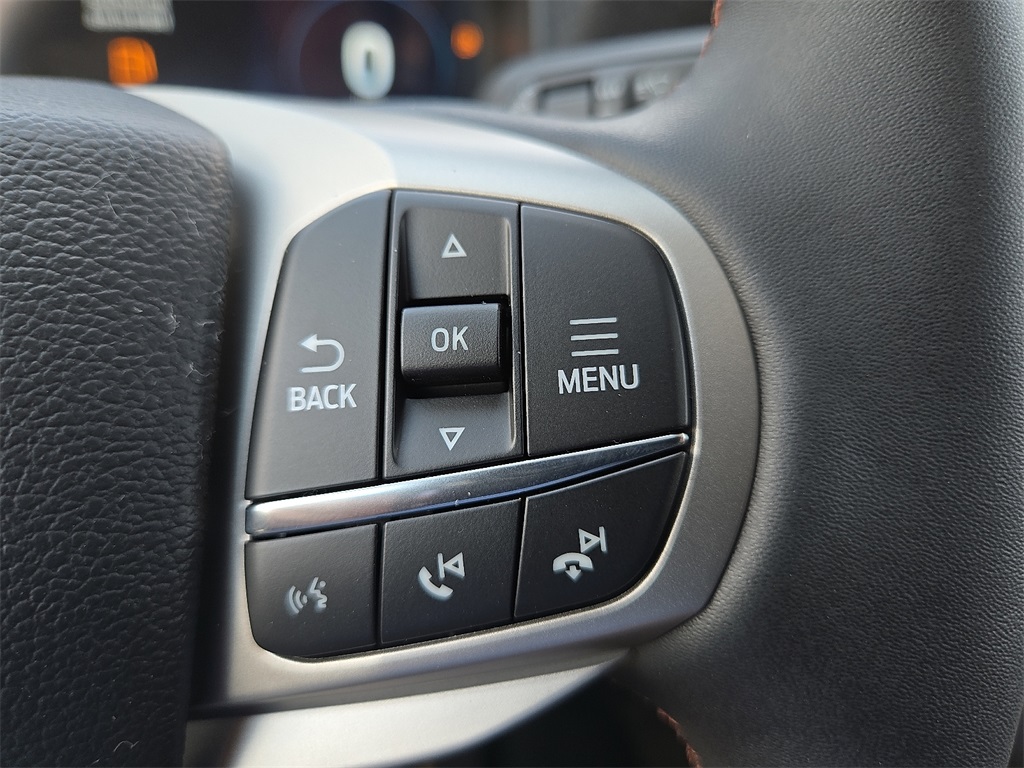 2025 Ford Explorer photo 14
