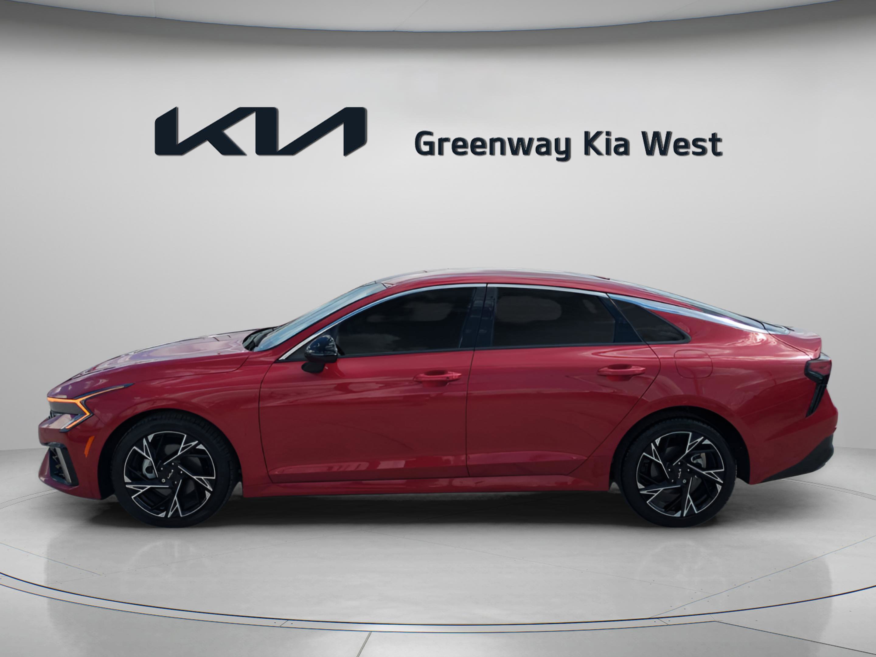 2025 Kia K5 GT-Line photo 4
