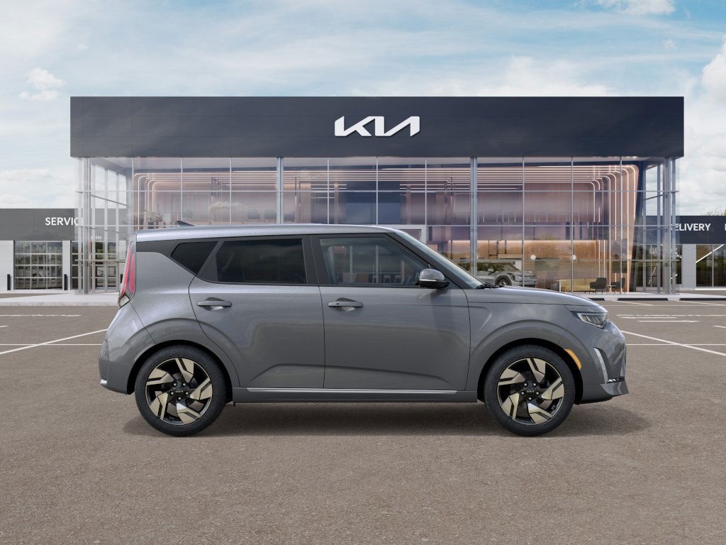 2025 Kia Soul GT-Line photo 3