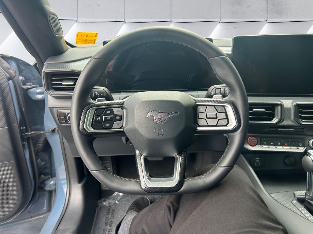 2025 Ford Mustang GT photo 9