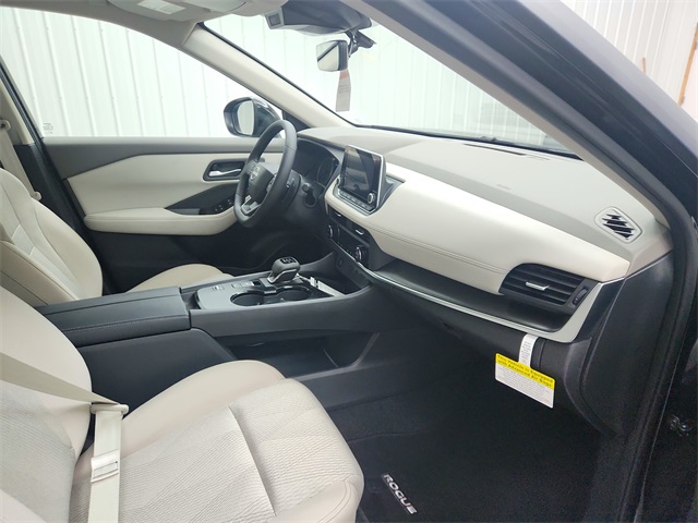 2025 Nissan Rogue SV photo 31