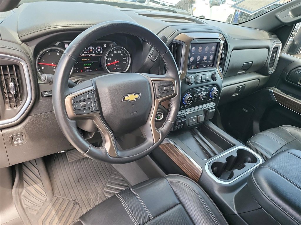 2023 Chevrolet Silverado 2500HD High Country photo 2