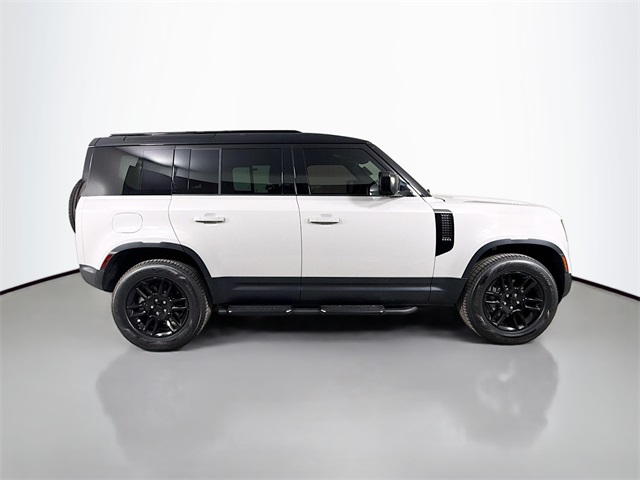 2026 Land Rover Defender 110 S photo 2