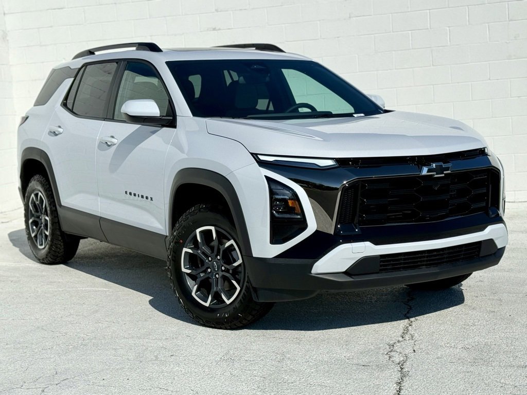 2026 Chevrolet Equinox ACTIV photo 2